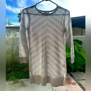 Grey Knit Longsleve by Van Heusen, size XXS.